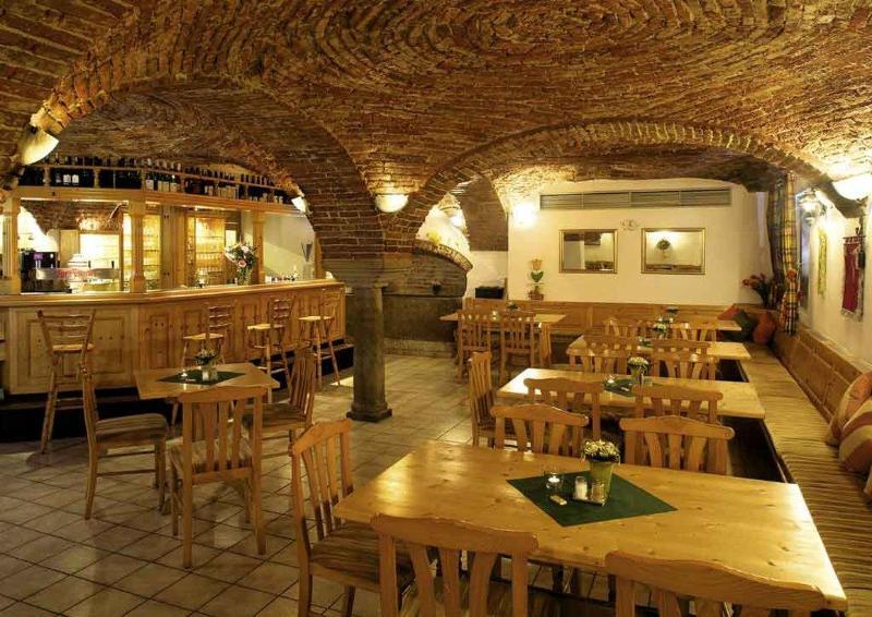Landhotel Donaublick Obernzell Restoran fotoğraf